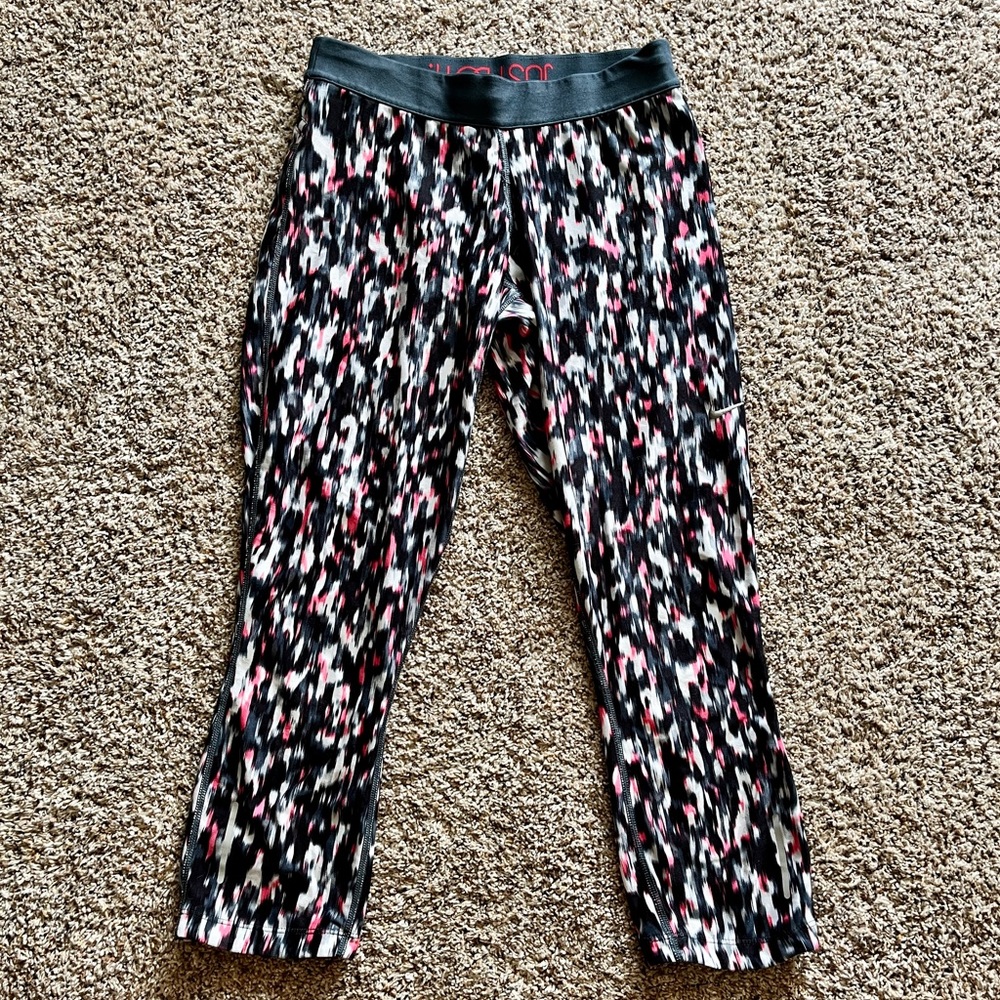 Nike Dri-Fit Capris size Medium